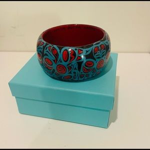 Beautiful bangle by acclaimed First Nations artist Joe Wilson